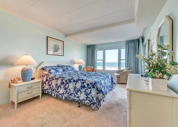 Ocean Front! Mid Town 2 Bedroom With Outdoor Pool In Sandpiper Dunes *