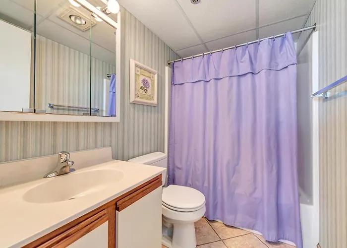 Ocean Front! Mid Town 2 Bedroom With Outdoor Pool In Sandpiper Dunes Ocean City
