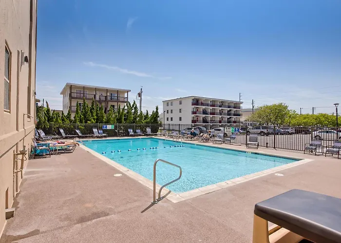 Ocean Front! Mid Town 2 Bedroom With Outdoor Pool In Sandpiper Dunes Ocean City