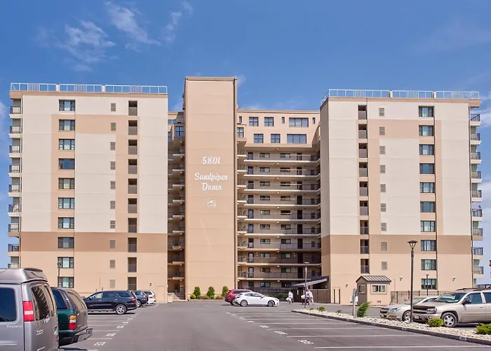 Ocean Front! Mid Town 2 Bedroom With Outdoor Pool In Sandpiper Dunes * Ocean City
